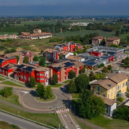 Hotel Village 4*